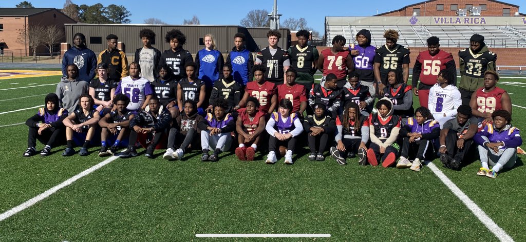 CoachBear7's tweet photo. Had a great time meeting one of the pioneers @LemmingReport Thank you for what you do @GXAFOOTBALL @GxaTraining @BALLERSCHOICE1 @EnloeClemons @HOTLISTCAMPS @ca1ebhardy @Quentin_thomas5 https://t.co/Y4I2ladHBB
