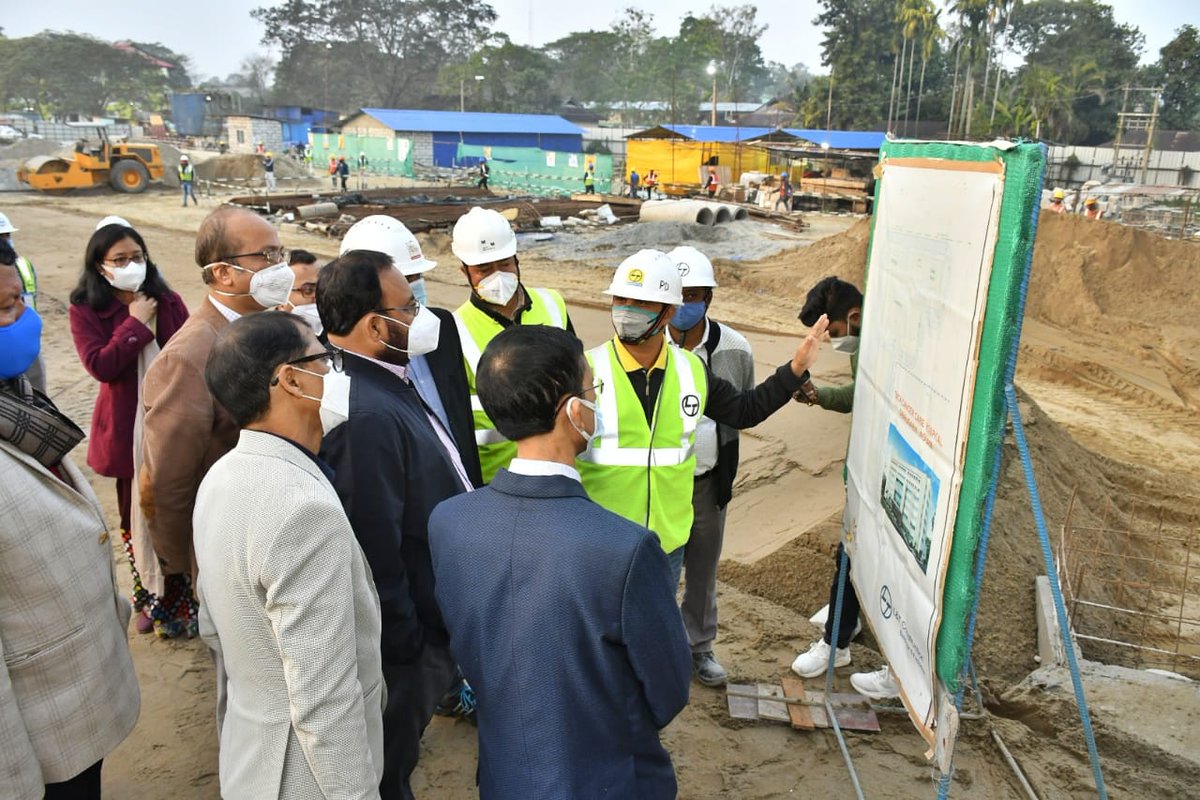 keshab_mahanta's tweet photo. Inspected the Cancer Hospital under construction in the premises of @AMCHDibrugarh this evening, and took updates on its progress work along with
#Chabua MLA @punakanbaruah1, DC #Dibrugarh, Director DME, Principal AMCH and Director Cancer Hospital. 1/3

@himantabiswa https://t.co/8H4Y2sSUnB
