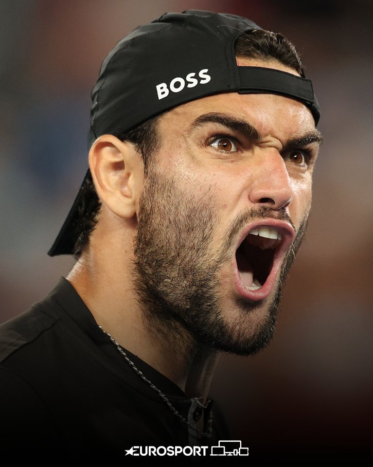 Ci hanno detto che la vittoria di Berrettini non merita 10.000 like. Noi non ci crediamo. 😌🧢🇮🇹 

#EurosportTENNIS | #AO2022 | #AusOpen | #Berrettini