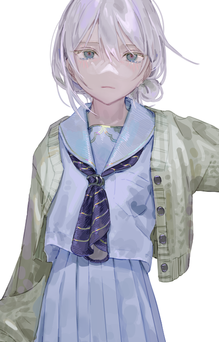 丸縁のスカーフがかわいい。 