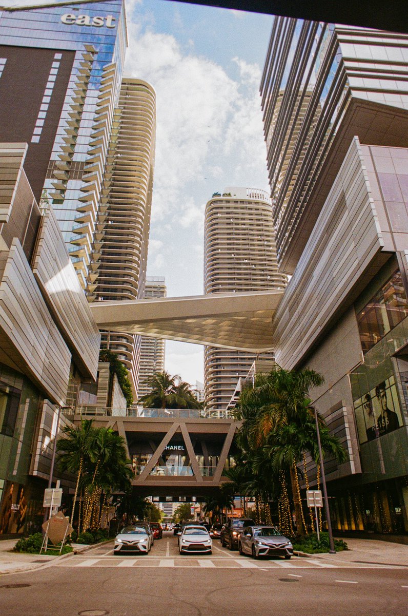 swaysview's tweet photo. Scenes from the City of Miami #swaysview https://t.co/tXcsrjgbmq