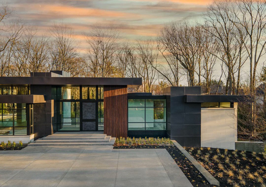 dennishegstad's tweet image. modern midwestern home 😍 exterior is beautiful