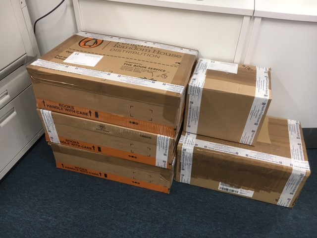 HASULibrary's tweet image. The new books are starting to arrive!! Thanks @HeathBooks for the speedy delivery. Can&apos;t wait for pupils to start enjoying them once they&apos;ve been catalogued #newlibrarybooks #readingforpleasure #HASUreads #schoollibrary @HarrisSutton1