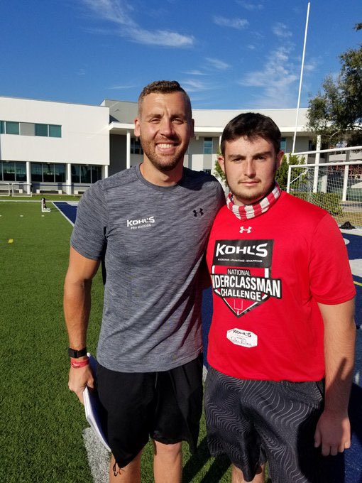 MrEliDubble's tweet photo. One of the TOP long snappers in the country is at Lincoln High School. Just ask @KohlsSnapping. @Tyler_Riley22  #FullyQualified  @TQHancock  #RecuitLincoln #SignATrojan #SpecialTeams @BSmooth48 🔰⚔️ https://t.co/gF3uBGhbLb