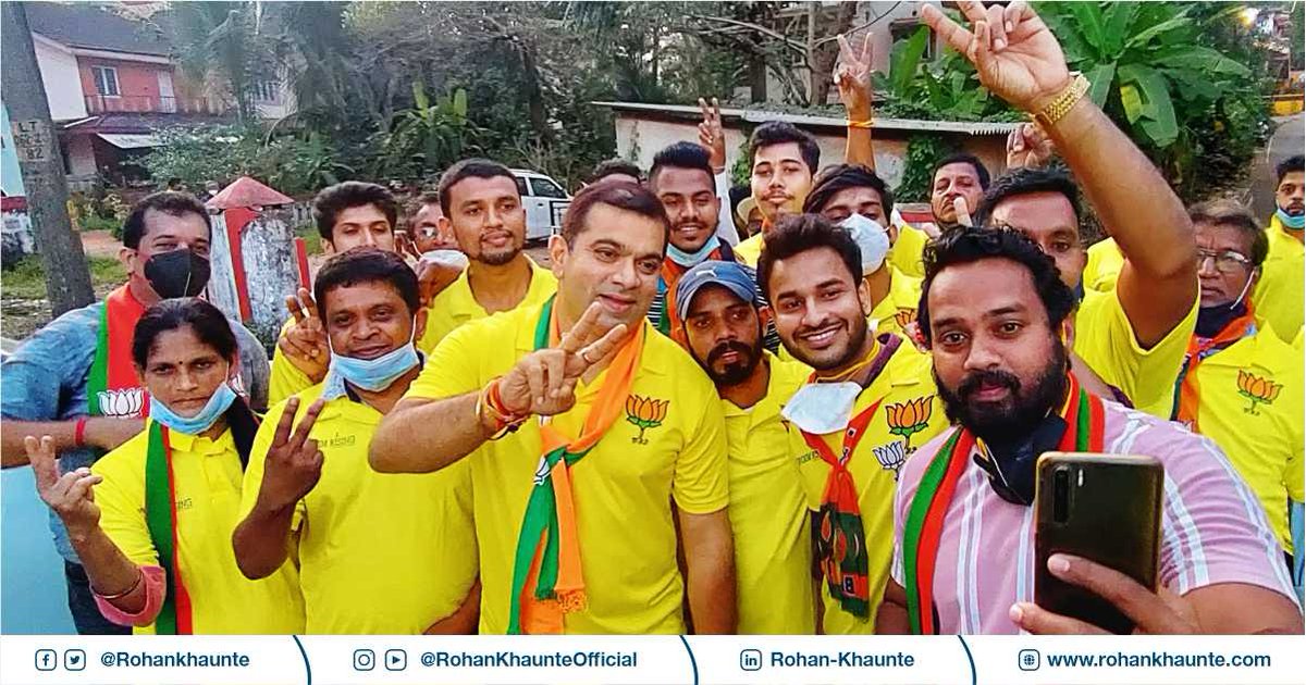 RohanKhaunte's tweet photo. This evening we went door to door on foot meeting the residents of Halliwada and Manxebhat. 

1/2 https://t.co/aTEJ04mddI
