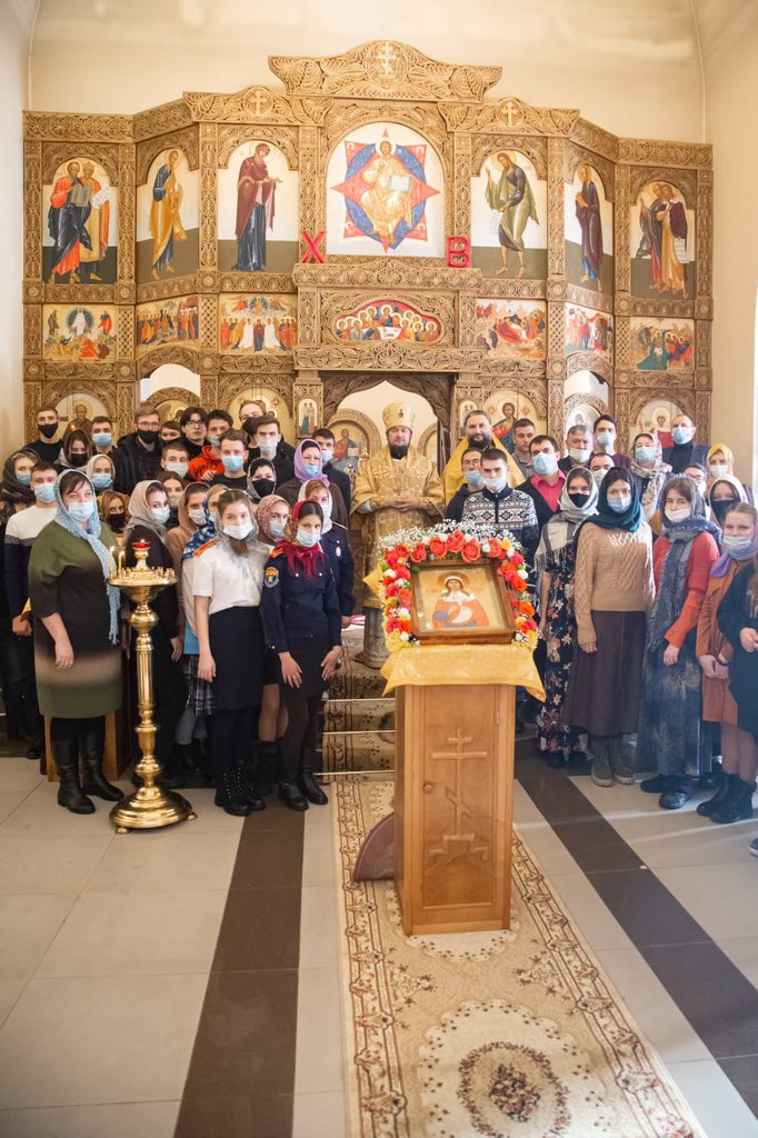 2PbpNELmLFTfmZC's tweet photo. Сегодня в Храме Святой Мученицы Татианы прошла  Божественная Литургия Архиерейским чином! Студенты и преподаватели УлГАУ приняли участие в данном мероприятии. Высокопреосвященный Епископ Диодор поздравил всех с праздником и пожелал студентам удачи, терпения, стремления познавать! https://t.co/cevqTwgfH4