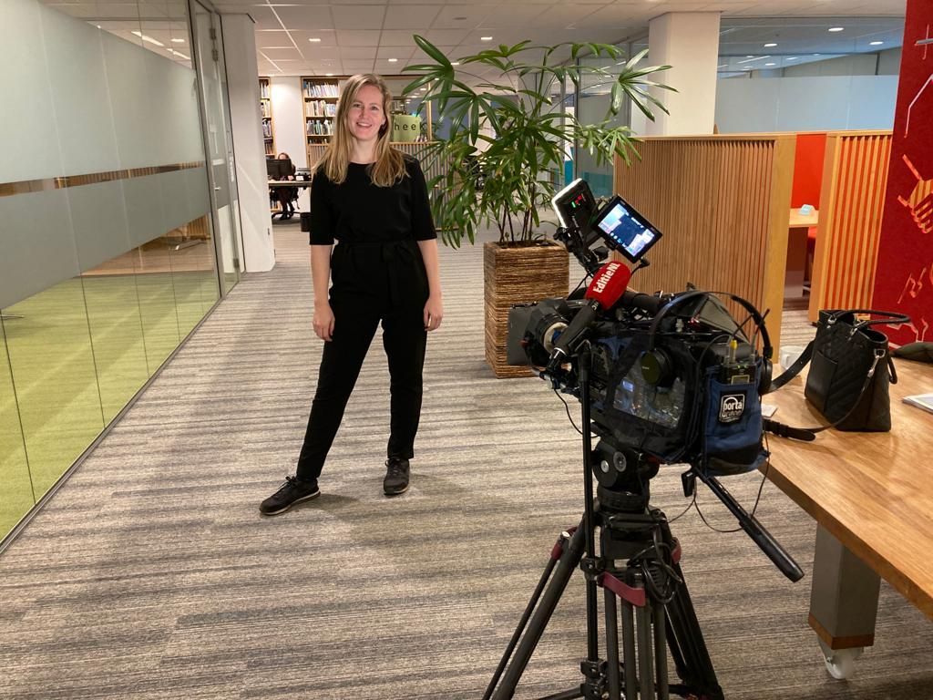 IVO_Research's tweet photo. Is het een goed idee om mensen die strafbare feiten hebben gepleegd in te zetten als #ervaringsdeskundigen? IVO-onderzoeker Margriet Lenkens deelt haar visie vanavond bij @EditieNL. Nu alvast meer weten? Lees verder ⤵️
https://t.co/q32FqXbymn #ervaringsdeskundigheid https://t.co/xxXUJopuxF