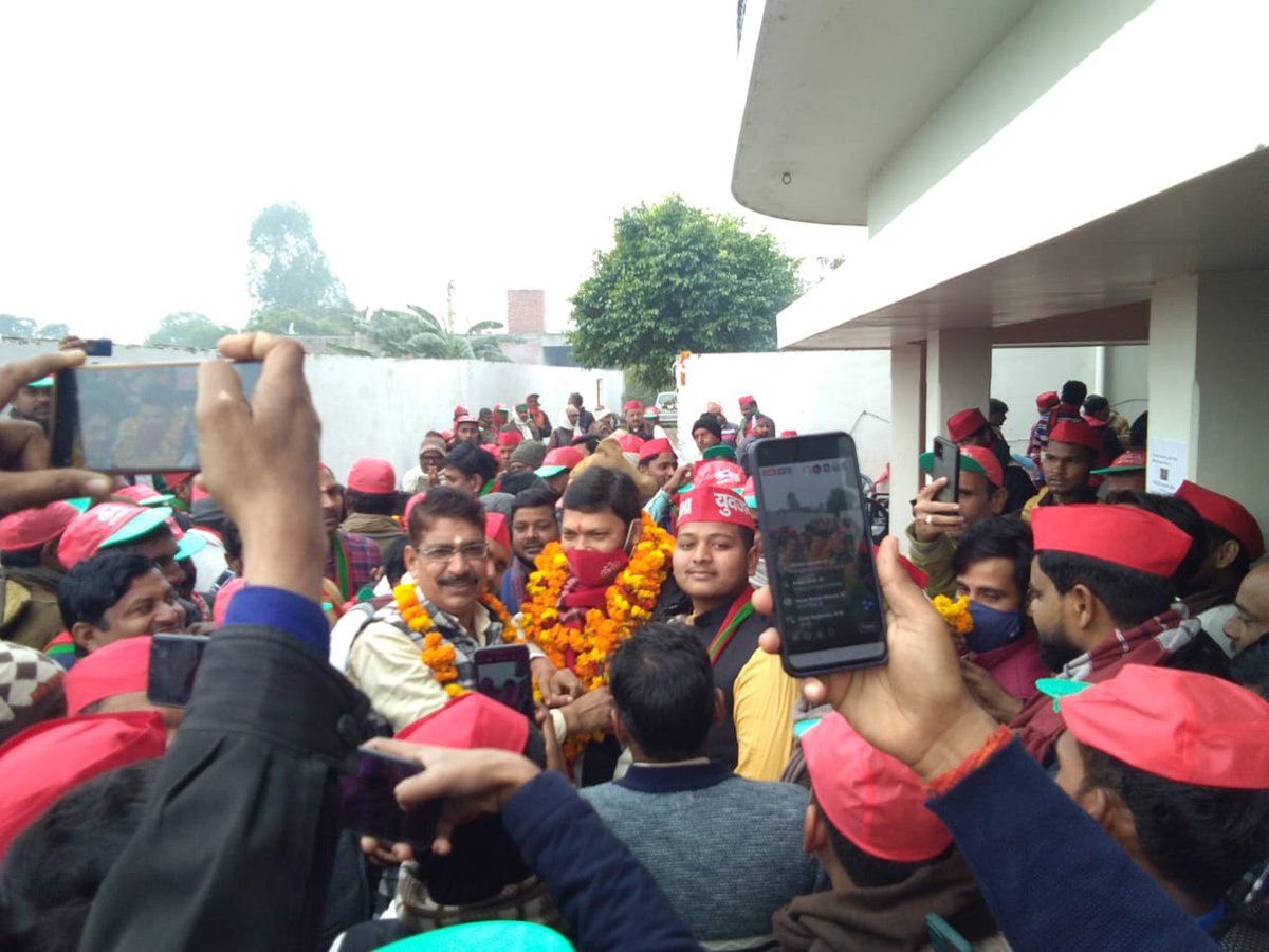 NeerajMauryaMP's tweet photo. पूजन अर्चन कर नामांकन कराने हेतु निकला। https://t.co/V1qMfMgF0B