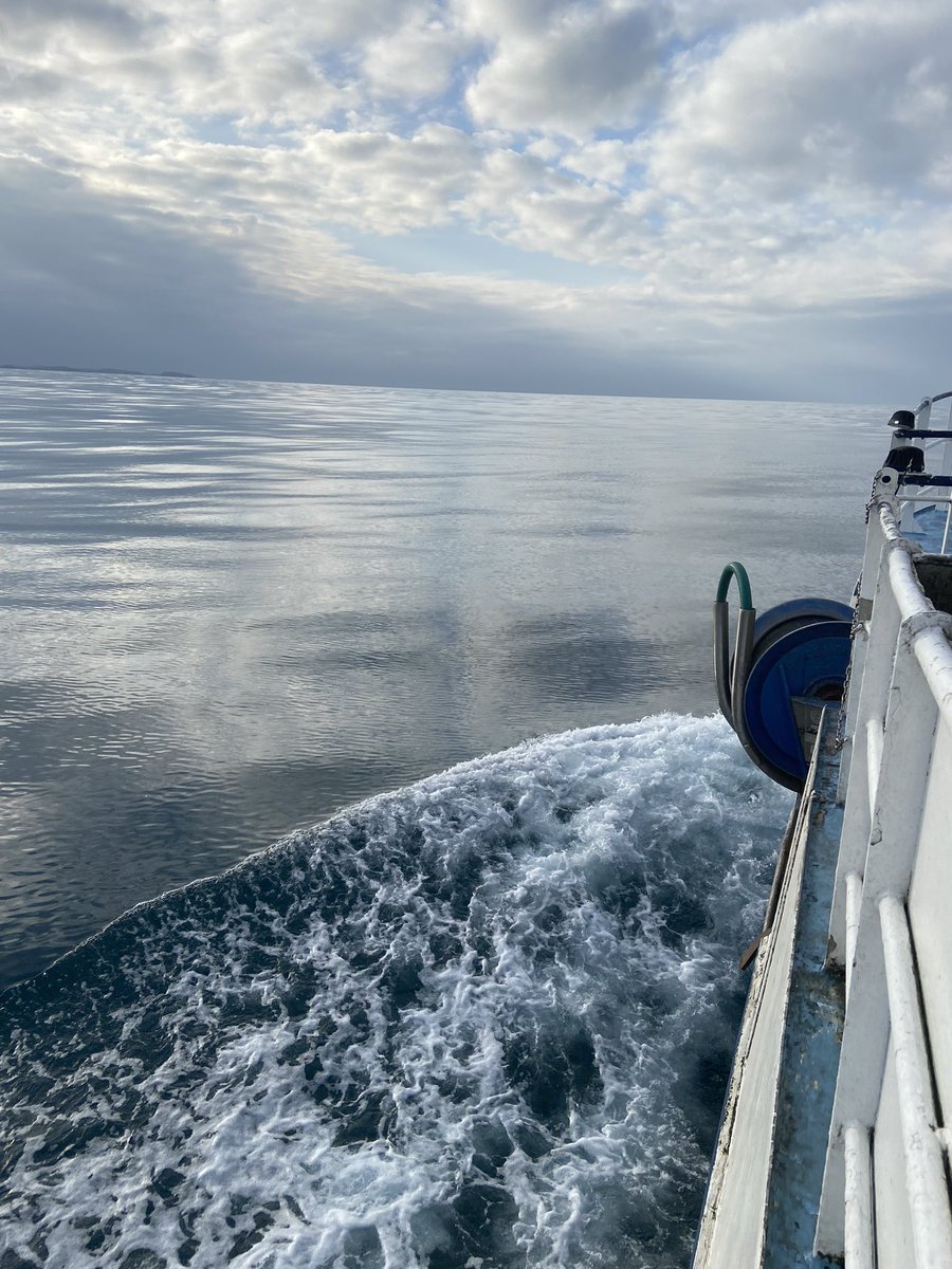 Bm800_Hake's tweet photo. Not many days in January like this @MSCintheUK Hake fishing, steaming west now North of @visitIOS #Cornwall #Cornish #Fishing https://t.co/br893Gq3cE