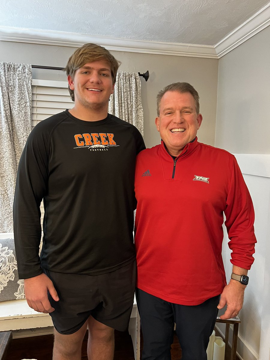 Colink56's tweet photo. Had a great time with @FAUFootball last night. Thank you @4Warinner for stopping by our home. Always enjoy seeing you and talking with you. https://t.co/xwdSjAggYD