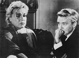 merlinpapin3's tweet photo. Un Jour, Une Réplique 

- Si vous ne pouvez pas obtenir ce que vous voulez, vous feriez mieux de vous contenter de ce que vous pouvez obtenir.

#LaNefdesFous de #StnaleyKramer (1965) avec #VivianLeigh #LeeMarvin #OskarWerner #SimoneSignoret #JoséFerre

@FredOL69007 https://t.co/My9hOYip8Z