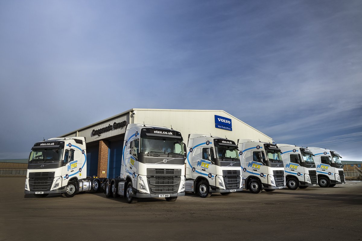 CrossroadsTruck's tweet photo. Just a few more photo's of the NTEX fleet.
#Volvo #Trucks #NTEX https://t.co/DvpoIqJBlK