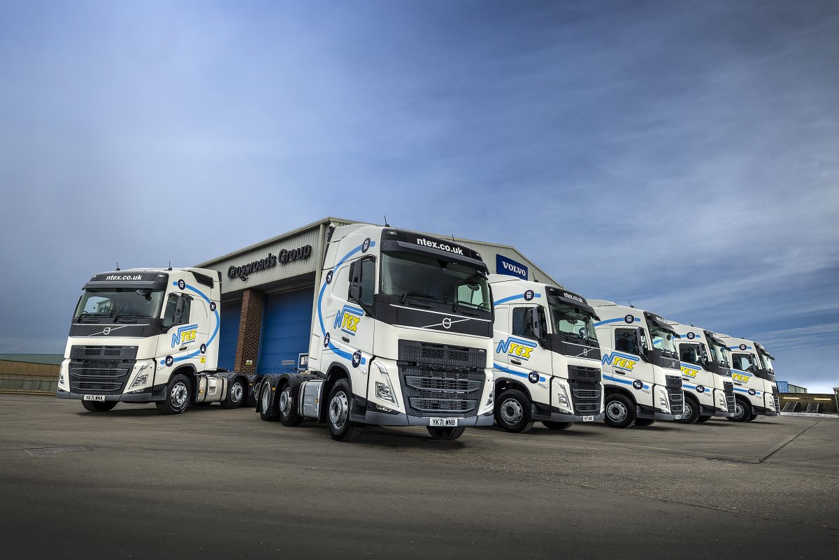 CrossroadsTruck's tweet photo. Just a few more photo's of the NTEX fleet.
#Volvo #Trucks #NTEX https://t.co/DvpoIqJBlK