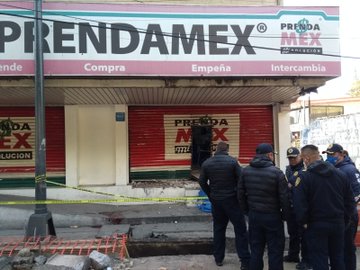 Muere policía arrollado por patrulla de sus compañeros en Cdmx  