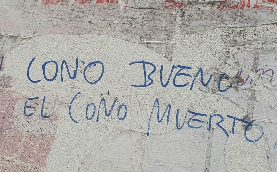 Ruben_Arroxo's tweet photo. [Pintadas con ameazas de morte aparecidas estes días. Fío]
"Cono" é a palabra que usan para denominarme a min nas redes sociais coñecidos perfiles da ultradereita xunto con algún concelleiro e membros do PP. (+) https://t.co/K8lRJyXErV