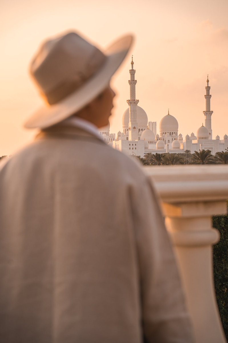 เอาจริงทุกวันนี้ใช้เงินเยอะมากๆ ทั้งเที่ยวต่างประเทศ ช้อปปิ้ง สิ่งที่เติมเต็มความสุขเรา เราไม่รู้เลยว่าพรุ่งนี้ อนาคตมันจะมีโอกาสได้ทำอะไรที่เราอยากทำอีกไหม ถึงเวลานั้นจะมานั่งเสียทีหลังว่า ทำไมไม่ทำตั้งแต่ตอนนั้น อะไรมีความสุขทำไปเลยถ้าไม่เดือดร้อนคนอื่น