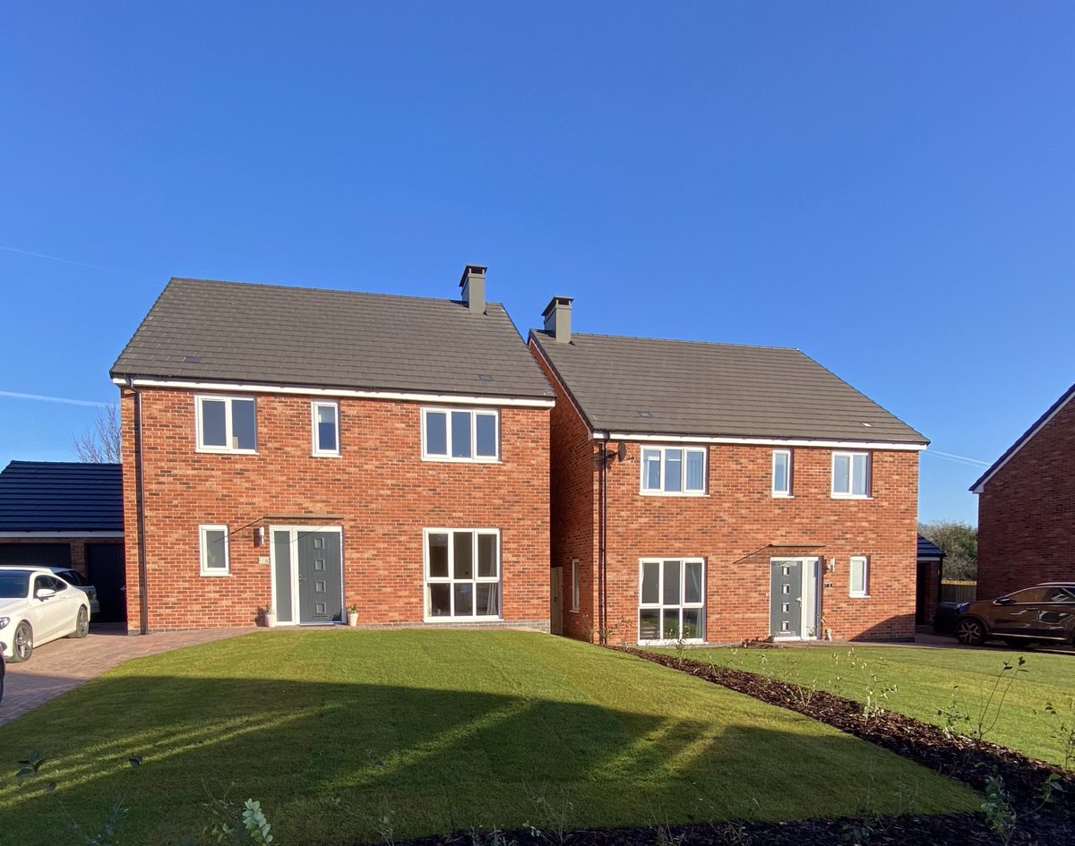 RBAMConstruct's tweet image. Just the road to finish - it has been a pleasing project to complete thanks to our staff, and sub contractors for their hard work over the last 13 months. #yaxley @RBAMConstruct