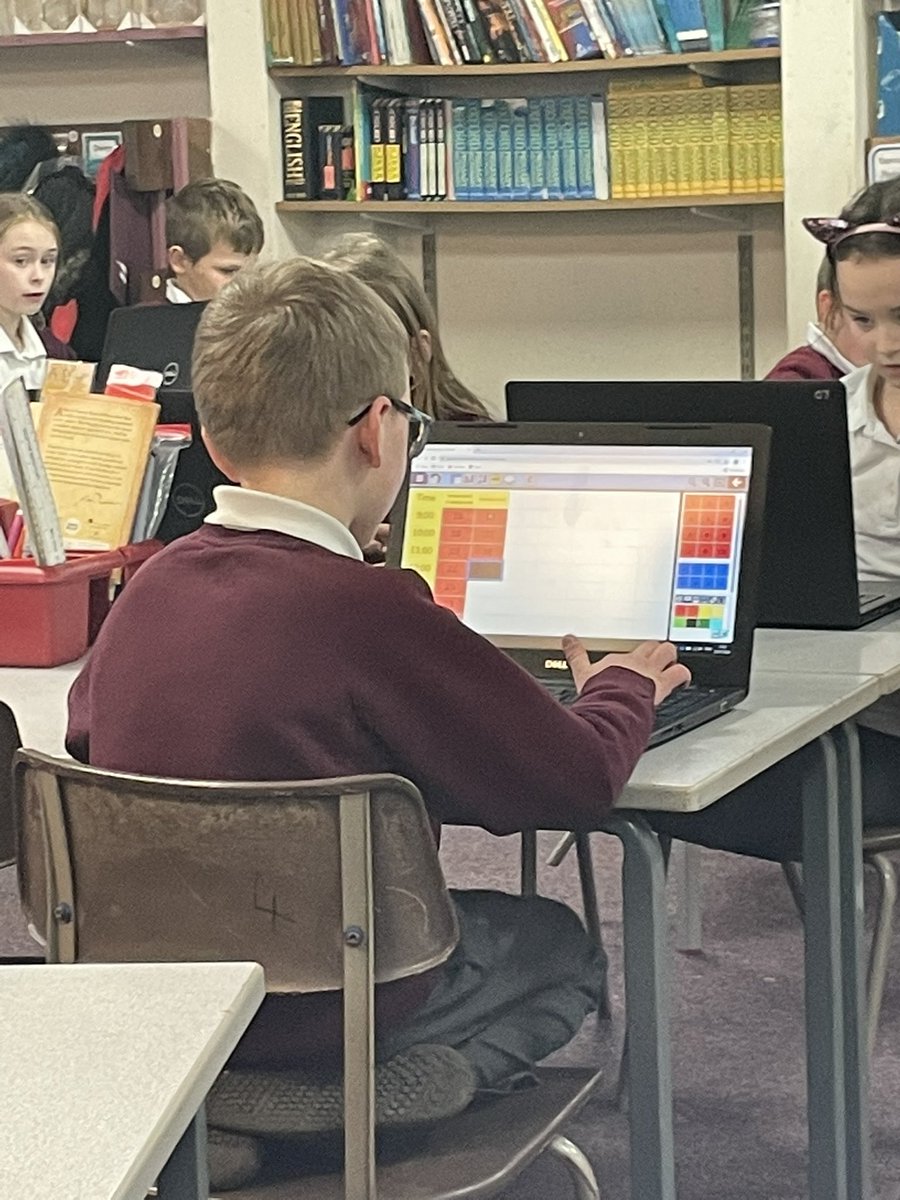 MelthamMoor's tweet photo. Year 4. This afternoon in computing we have learned how to use spreadsheets to organise data and create graphs #MMcomputing @purpleMash https://t.co/AZvcXQQ7xQ