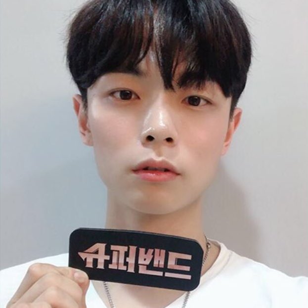 예찬이는 내가 예찬이 과거 셀카를 얼마나 좋아하는지 모를거야