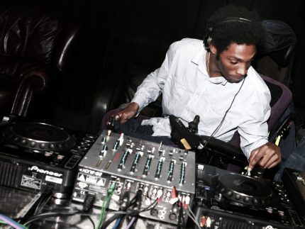 Artist Opportunity!

We are excited to announce our Emergent Bursaries for 2022! 

This is money for early career Disabled musicians to support creative growth. They are open to artists &amp; DJs who are Asian, Black or from an ethnic minority group: drakemusic.org/blog/becky-mor…