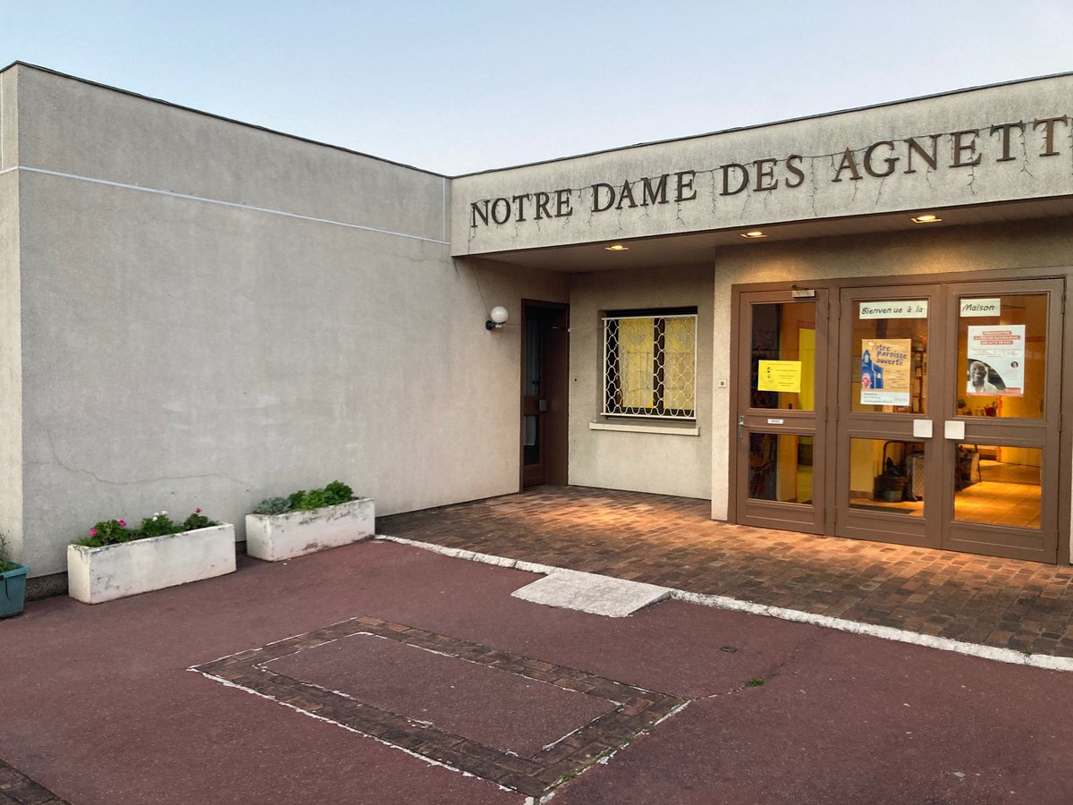 EGennevilliers's tweet photo. Notre paroisse est inscrite à un concours pour gagner une crèche lumineuse !
Nous avons besoin du maximum de votes car pour 5 paroisses inscrites, il n'y a que 3 crèches offertes.

🗳️Prenez 1 minute pour voter !

Merci pour les RT
https://t.co/Dg8O5OejOz https://t.co/ZGBJTNVc0e