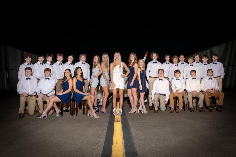 Congratulations to the 2022 Basketball Homecoming Court! Homecoming festivities will take place at halftime of the boy's game on Friday, February 11th. 

📸 Kim Singer Photography