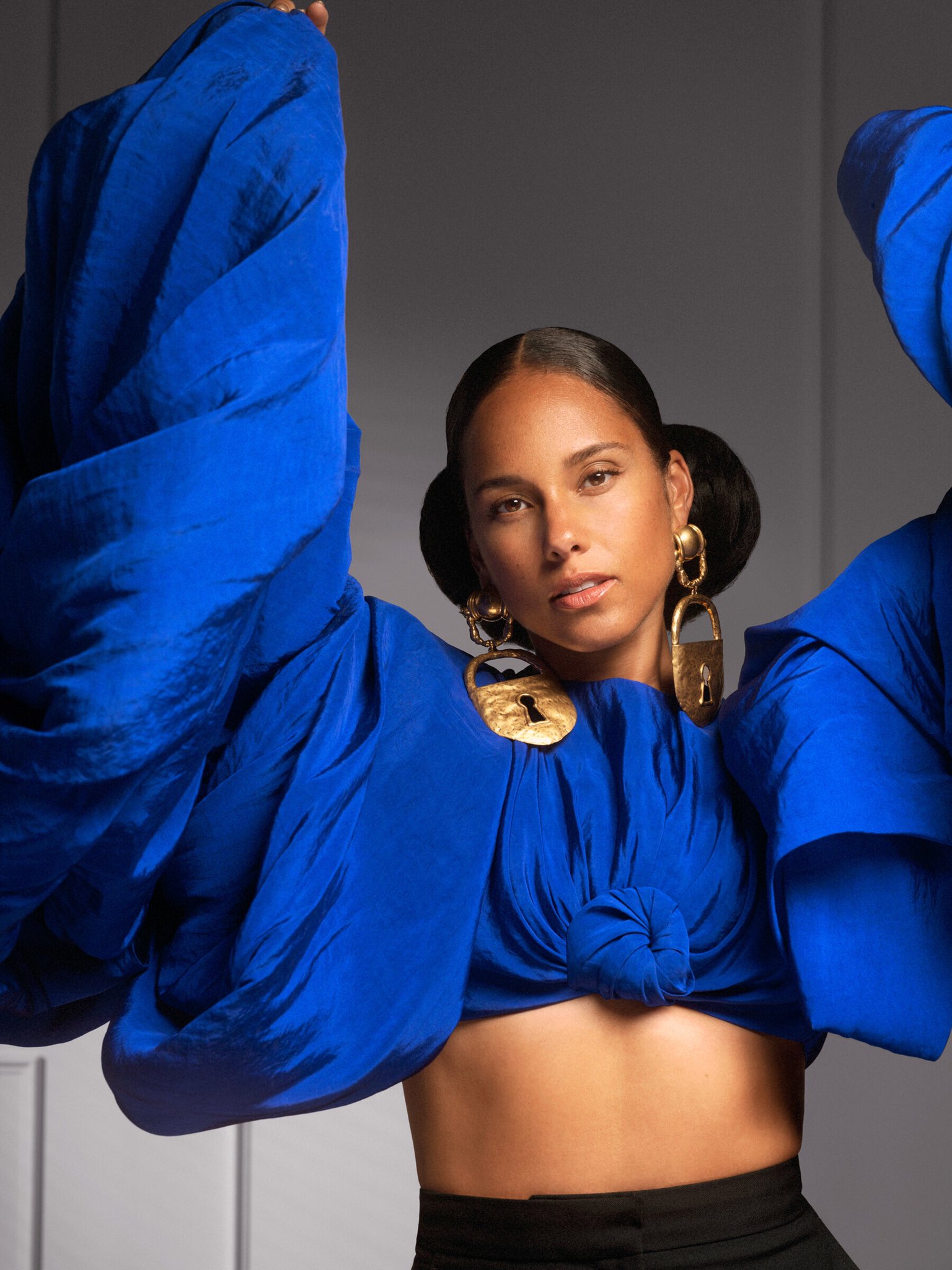Happy 41st Birthday to the legendary 15x Grammy award winning Alicia Keys 