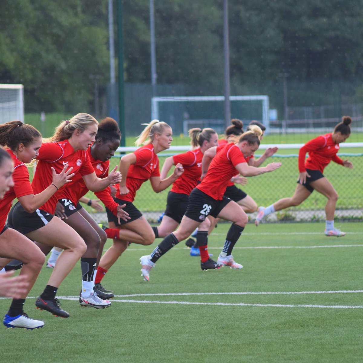 🎯 COURSE AU MAINTIEN. 
Il reste 9 matchs aux Chouettes pour sortir de la zone rouge 🚨

📲 #ALLEZLESCHOUETTES

#gpso92issy #footballfeminin #soccer #d1arkema