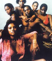 nosaputyouon's tweet image. On January 25th 2000, D’Angelo released his groundbreaking sophomore album, Voodoo. 

This was one of the first projects released sparking the Soulquarian movement