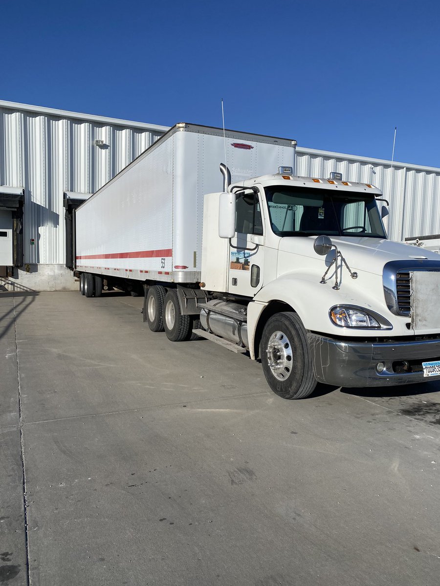 I’M GELLED UP!

Well not yet at least. But, no better time than a bitterly cold day to get another load of @beckshybrids seed in. 54 days until spring and we are pumped!

#1diesel #fueltreatment #imcold #gelledup