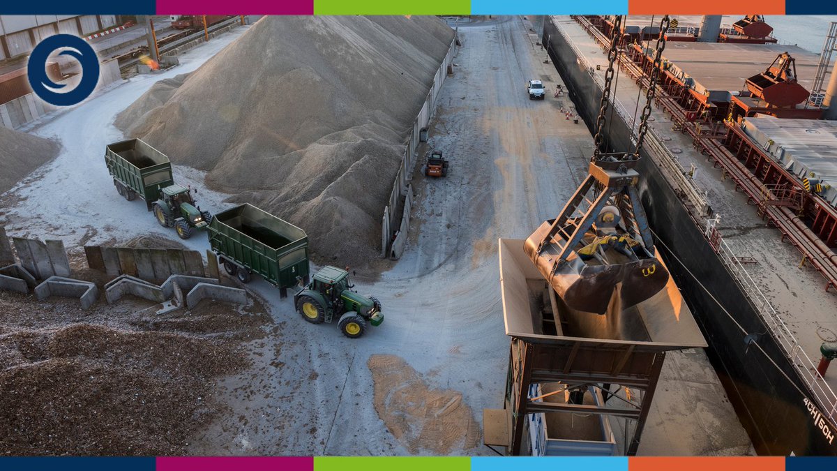 2021 was a record year for Bulk tonnage at our Port of Southampton site.
Since 2016, we have been handling more than 1 mt of bulk each year with the latest figures topping 1.257 mt - an 18% increase on 2020.solentstevedores.co.uk/news/record-ye…
#TeamSolent #BulkHandling #BulkCarrier #BreakBul