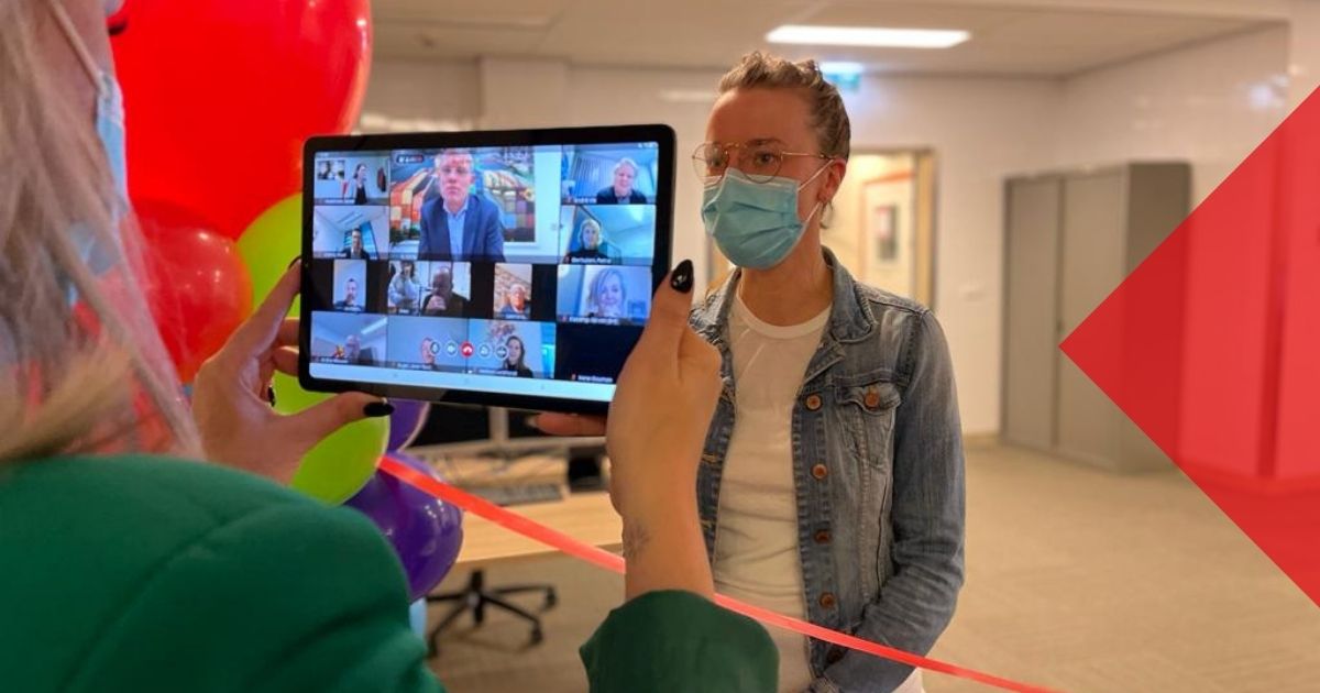 Feestelijke opening van het Medisch Service Platform in Franciscus: het telefonische, fysieke én digitale contactpunt voor onze patiënten en medewerkers. Hier werken o.a. onze telenurses en callcentermedewerkers. sowo.kr/5LcJ9fqL