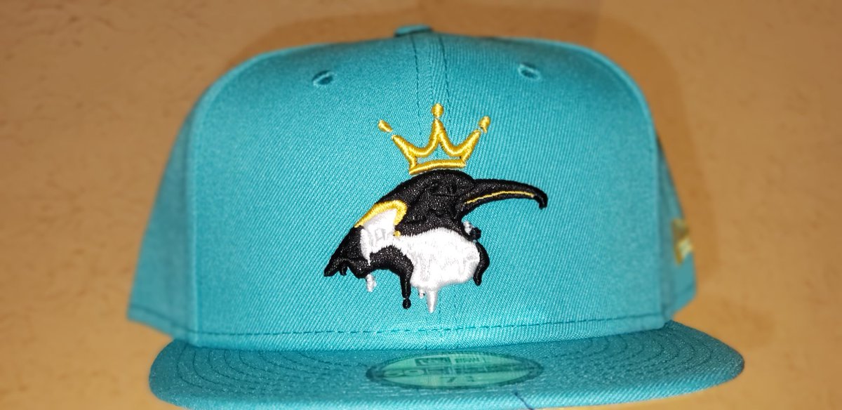 Dank1TheVandal's tweet photo. #22daysofClink "Emperor Drip" designed by Clinker Austin of https://t.co/mDIiBaSVdm preordered through The Clinkroom. @TheClinkRoom #preorder #EmporerDrip #NOSIDEPATCHGANG https://t.co/McLsYX5H0q