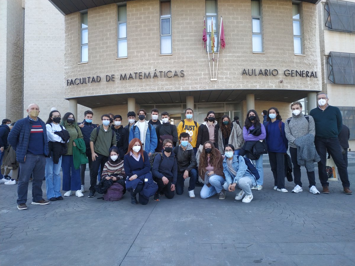 iaxmurcia's tweet photo. El pasado viernes 23 alumnos de bachillerato 👨‍🎓👩‍🎓✍️🗒️ del @iaxmurcia se presentaron a la Fase Local de la LVIII Olimpiada Matemática patrocinada por @FundacionSeneca @regiondemurcia y organizada por @RealSocMatEsp @UMU @UPCTnoticias

¡¡Enhorabuena a todos los participantes!! 👏👏 https://t.co/sEnAXfprMg
