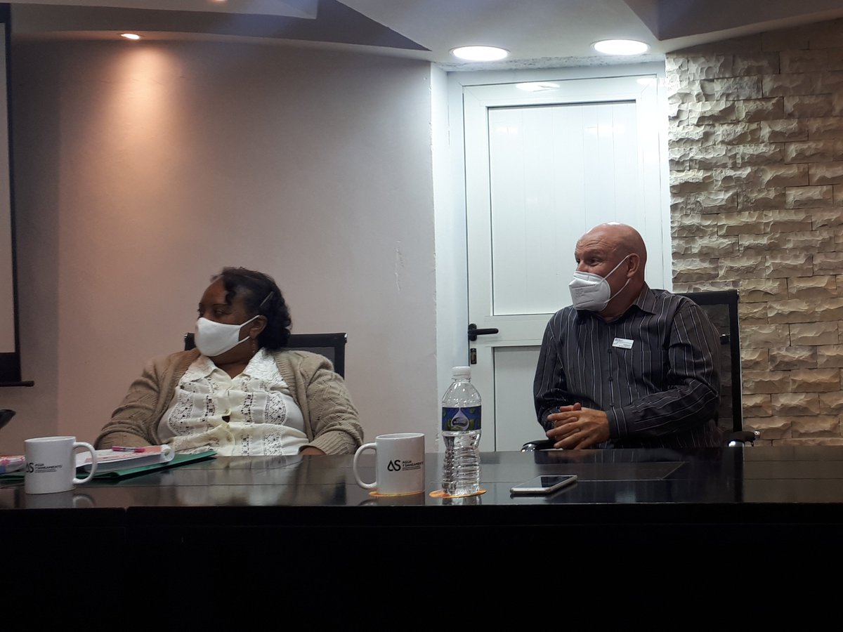 Visita de Mercedes Armenteros, especialista de Atención a la Población del Consejo de Ministros durante el Concentrado Nacional de directores generales en la <a href="/OSDE_AyS/">OSDE Agua y Saneamiento</a>