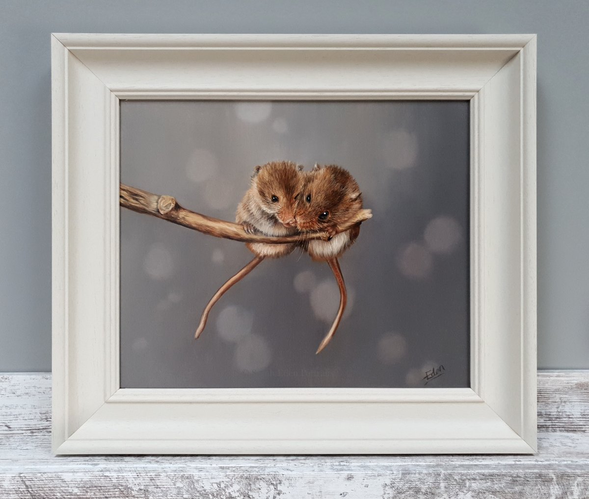 Just framed this original painting ready for sale, entitled 'Bubble and Squeak', oil on board, 12 x 14'🐭🐭

#bubbleandsqueak #harvestmice #fieldmice #mice #ukwildlife #wildlifepainting #cuteanimals #artforsale #oilpainting