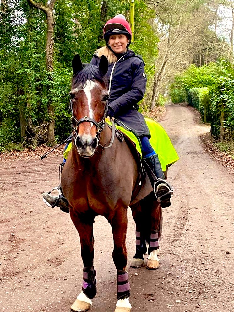 ninapowell12's tweet photo. On the Princess pony today! Blast to stretch those legs ❤️ #welshsectiond #bestponies #outforablast #ponys #riding https://t.co/6xdRzD64MR