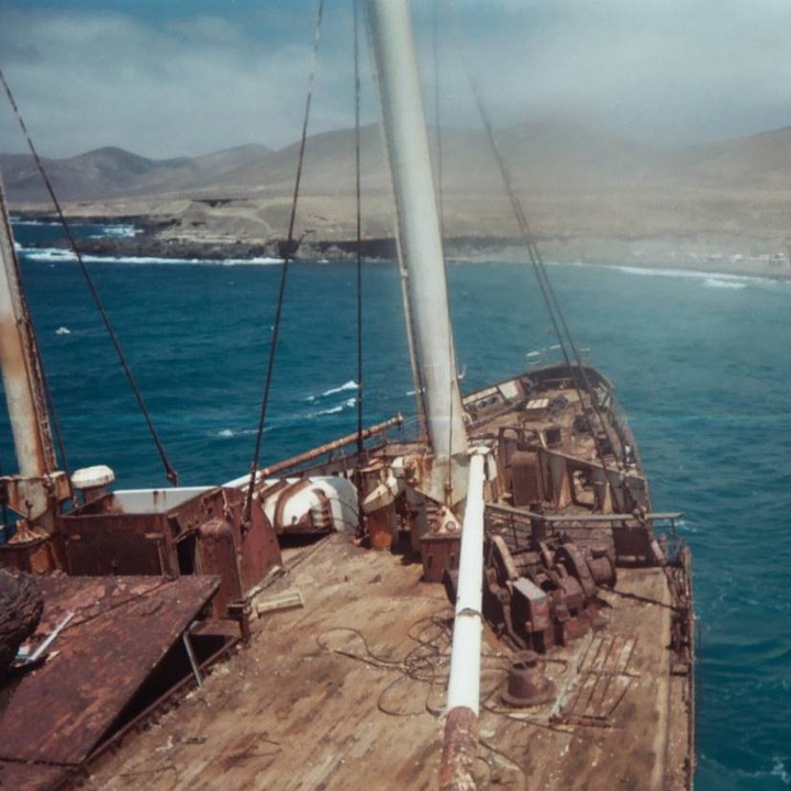 1SafetyLast's tweet photo. #Repost @ theoceanlinerenthusiasts #SSAmericanStar (ex, #SSAmerica) some photos of the wreck.
Scary & fascinating although so sad seeing a once outstanding liner meeting this fate.....
________________________
Photographs Source: Ingo Turtenwald & Dirk Evers https://t.co/0uCcVIZzkP