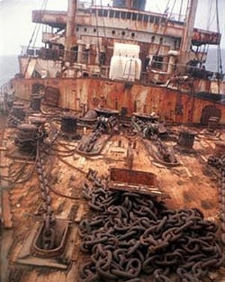 1SafetyLast's tweet photo. #Repost @ theoceanlinerenthusiasts #SSAmericanStar (ex, #SSAmerica) some photos of the wreck.
Scary & fascinating although so sad seeing a once outstanding liner meeting this fate.....
________________________
Photographs Source: Ingo Turtenwald & Dirk Evers https://t.co/0uCcVIZzkP