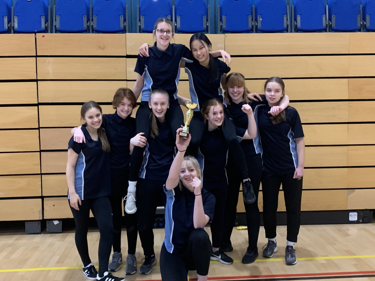 Schools Cricket | SY Girls Indoor Finals 🏏

Congratulations goes to our U13s winners @MerciaSchool  and R-Up @HillHouseSport  and U15s winners @KirkBalk  and R-Up @MeadowheadPe  who advance to the County finals! 🏆🏆
Well played Girls!
#thisgirlcan #ItsOurGame #ladytaverners