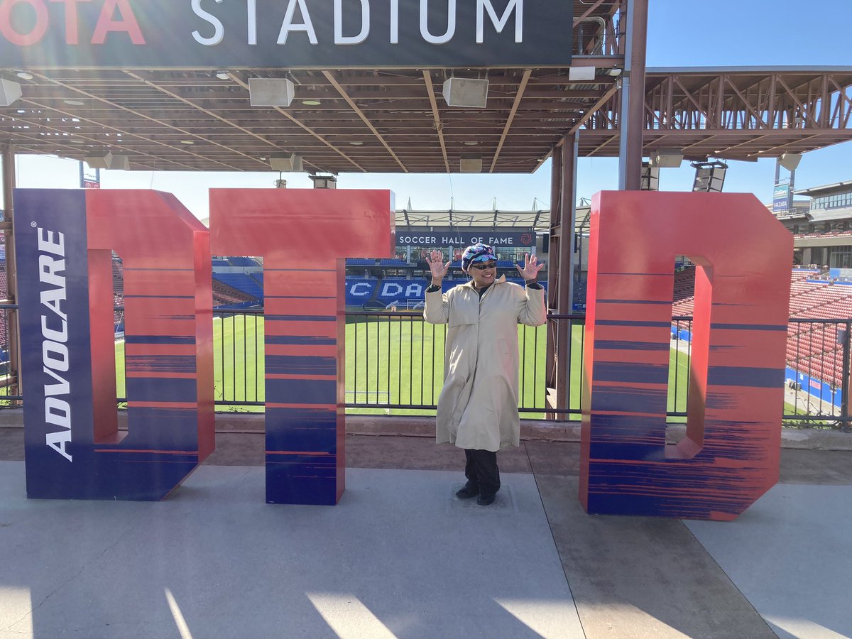 MrsJsClassroom's tweet photo. @MrsJsClassroom @MsAltstaetter #FCDallasSteamFieldTrip2022 https://t.co/lPE6hXK0Ek