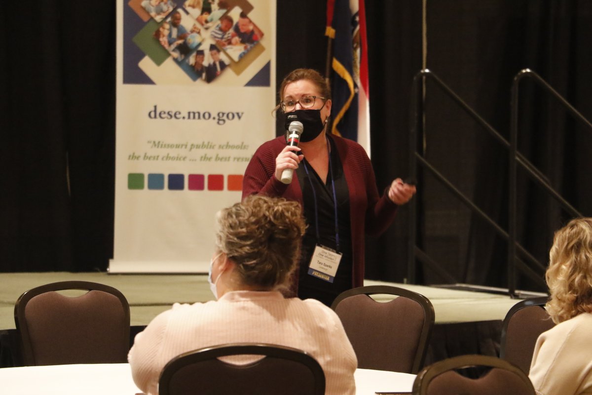 MOEducation's tweet photo. #MOPWR attendees witnessed how @LindberghFlyers are redesigning the student learning experience from “sit and listen” to “try and see” with the goal to prepare students for success with a focus on collaboration, creativity, communication, and critical thinking. https://t.co/LerDFAxD17