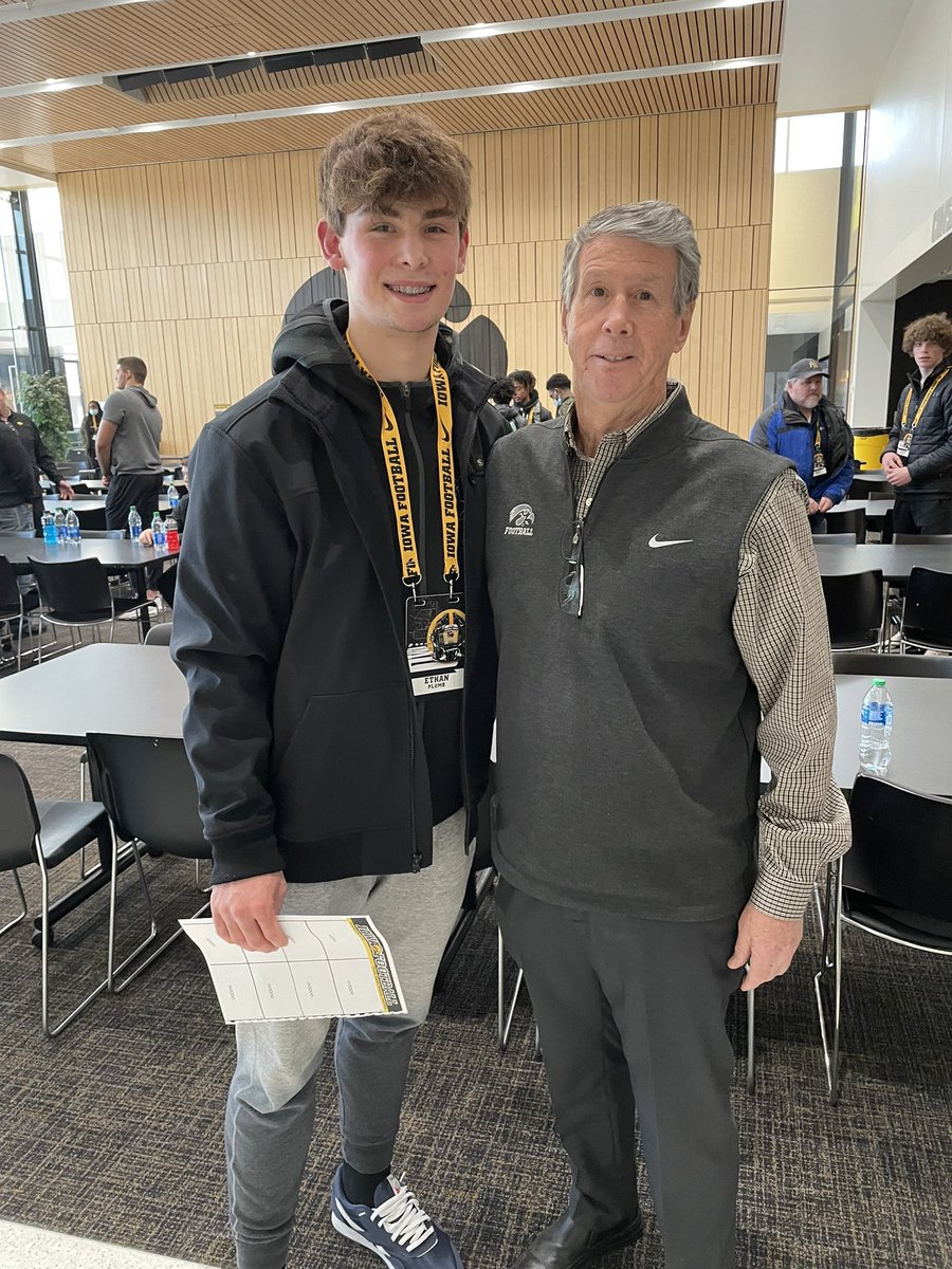 Eplumb_10's tweet photo. I had an amazing Junior Day visit at the University of Iowa @HawkeyeFootball! Thank you coach O’Keefe and @CoachSWallace for the opportunity to come out and see what the program is all about! @AllenTrieu @CoachBigPete @Bryan_Ault @EDGYTIM @PRZJordan @ThrowItDeep @lemminginsider https://t.co/fqB4DW3ZLY
