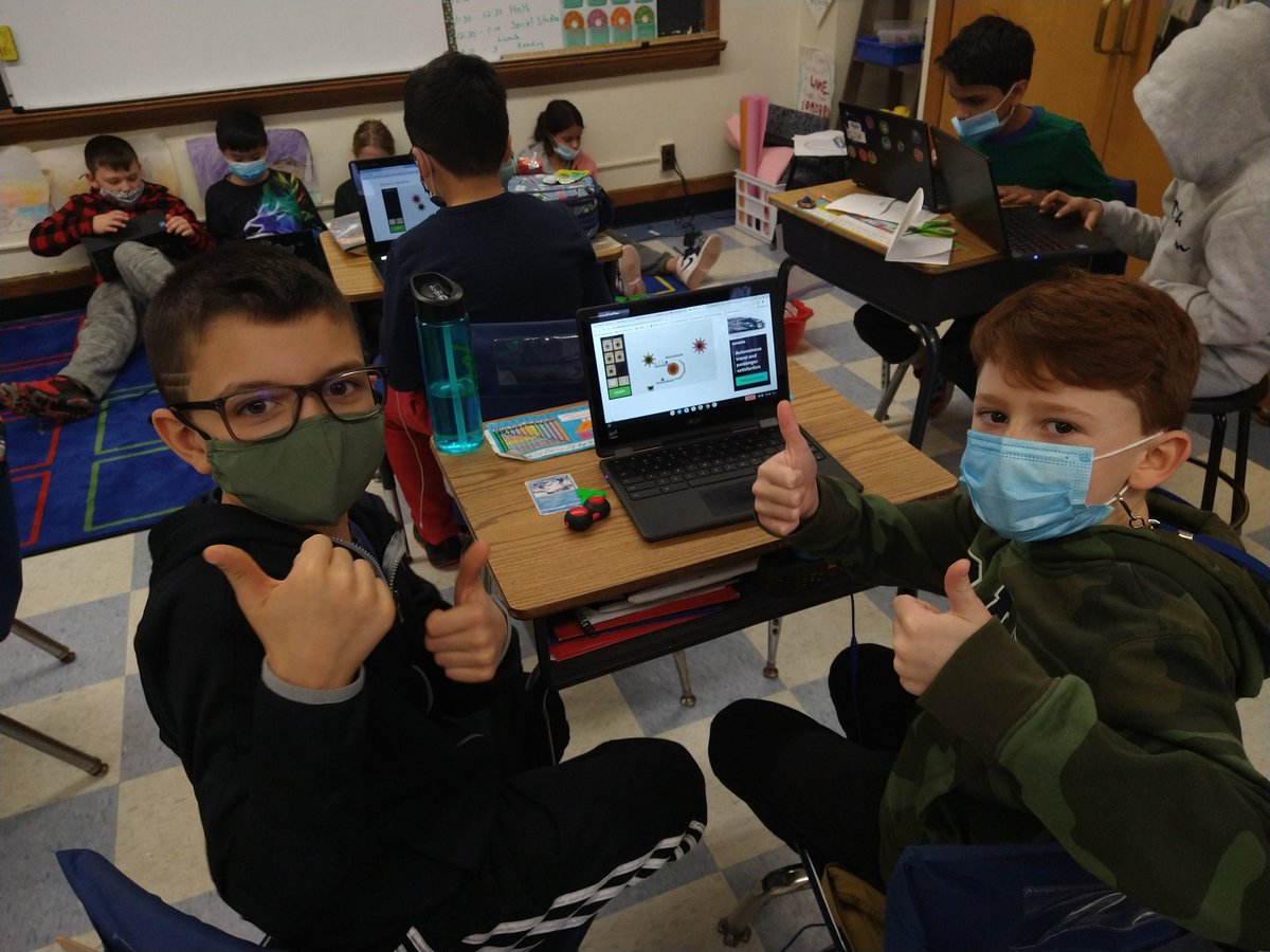 NSComputerTech's tweet image. @NSComputerTech 3rd & 4th gr ss are learning about engineering careers and then testing their engineering skills with problem solving, perseverance and team work. Love hearing them cheer when they figured it out on their own. @NorthSideEW @EWSDTech @EastWillistonSD