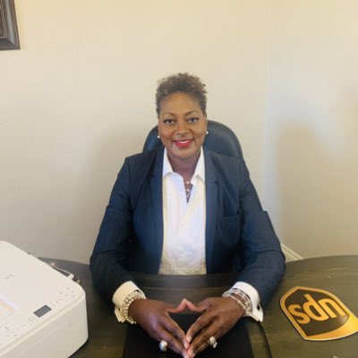 YarberDonna's tweet photo. #NewProfilePic https://t.co/kSoe9HMAZM