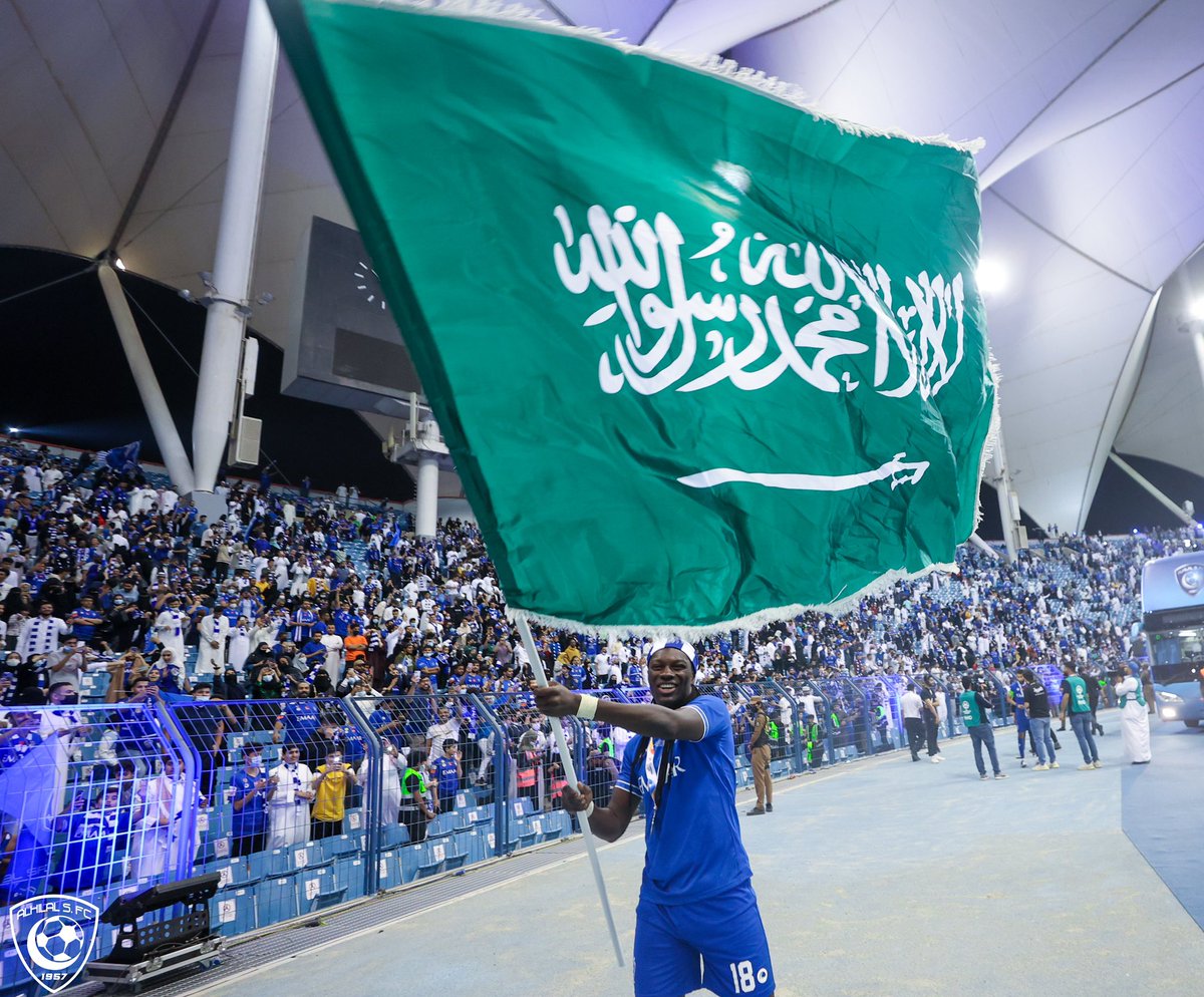 BafGomis's tweet image. Al Hilal I love you! 💙
Saudi Arabia I love you ! 🇸🇦👑
Football brought me back here but what I experienced and discovered here went beyond football.
I can only say a big THANK YOU.