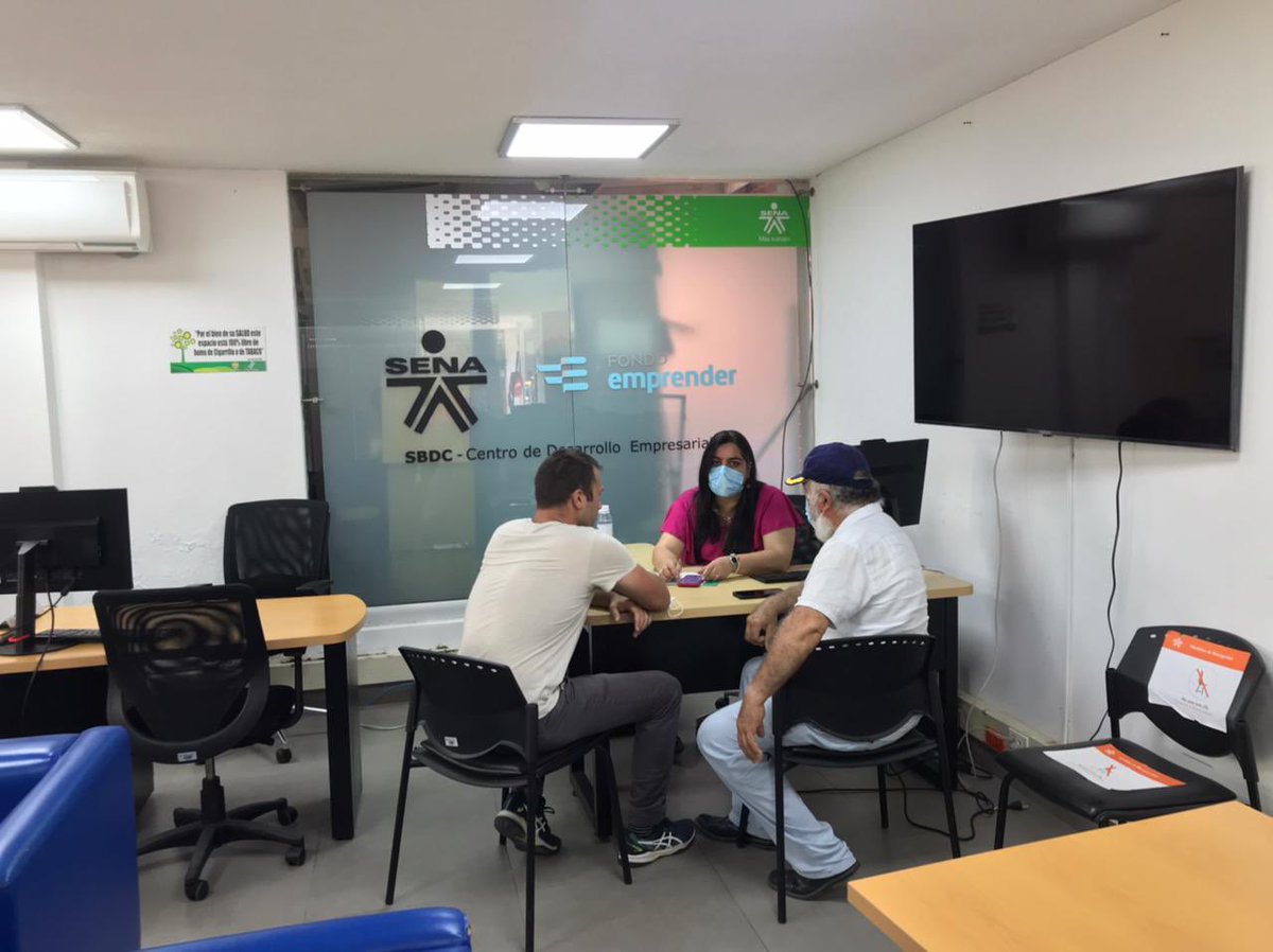 supher88's tweet photo. La unidad de emprendimiento @CCHuila-@senahuila #pitalito está a toda marcha. Continuando con el acompañamiento del 2021, emprendedores empezamos a evidencias resultados en creación de empresas con recursos propios de comerciantes locales. @SENAComunica promueve #emprendimiento https://t.co/Pdcd02D3yu