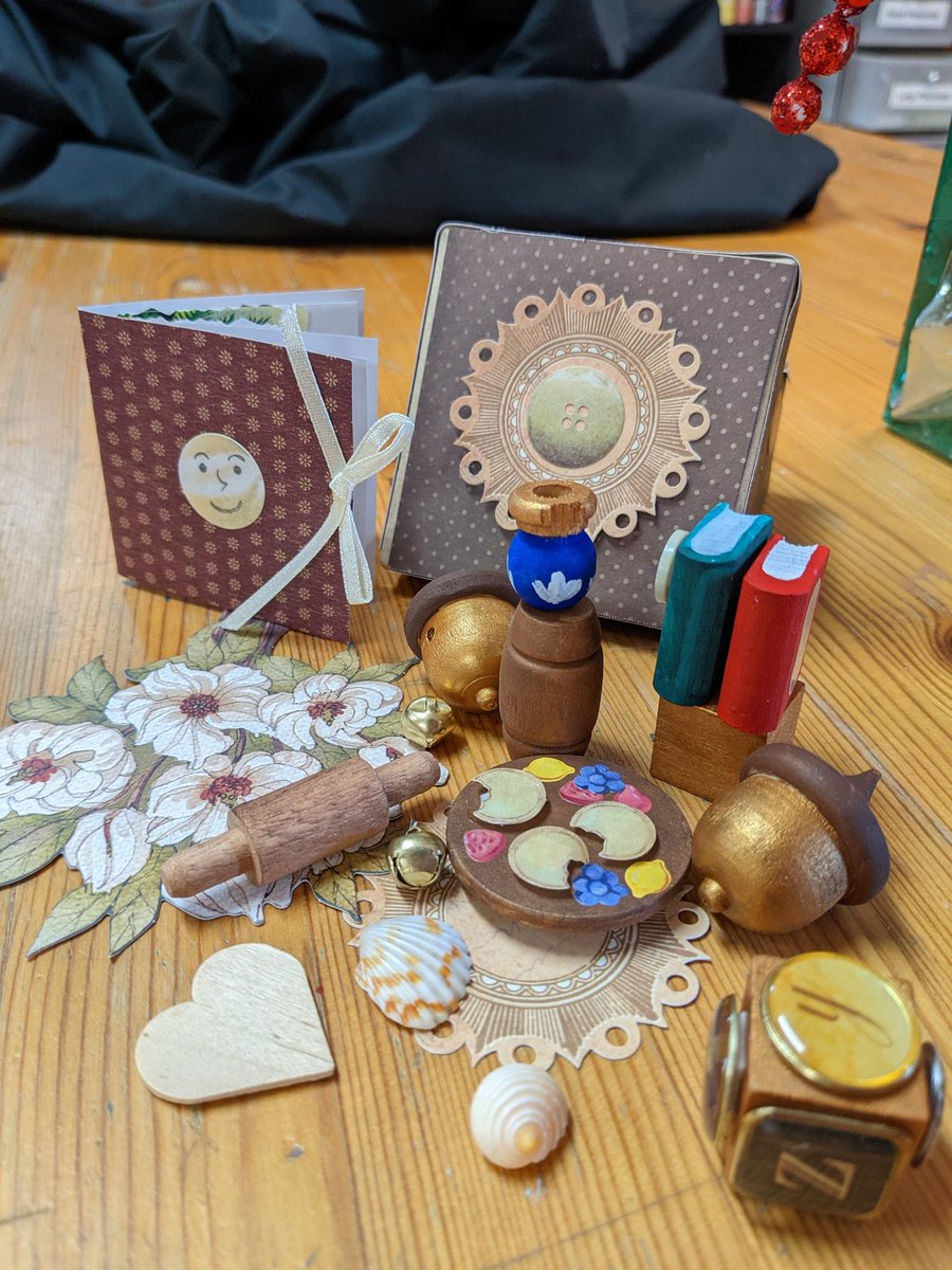 Come in and make your own art piece! 
You won't believe all the things we have here to create with 🤯