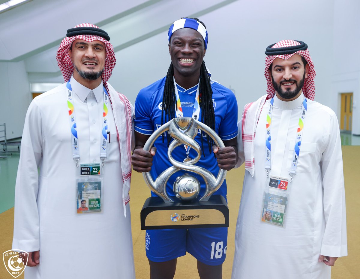 BafGomis's tweet photo. Thanks to Al Hilal for giving me this opportunity. 
To have played in the best club in Asia has been a source of pride for me. Having had the opportunity to win all these trophies has exceeded all my expectations. https://t.co/u9lmN2LdC2