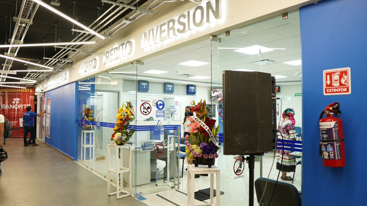 AcreimexOficial's tweet photo. ¡Damos la bienvenida a nuestra sucursal 57 #Universidad en plaza @PlazaTecnoModa,  ¡Solicita tu crédito o ahorra hoy mismo! #inauguración #tecnomoda  #economía #finanzas https://t.co/otLYihDBN4